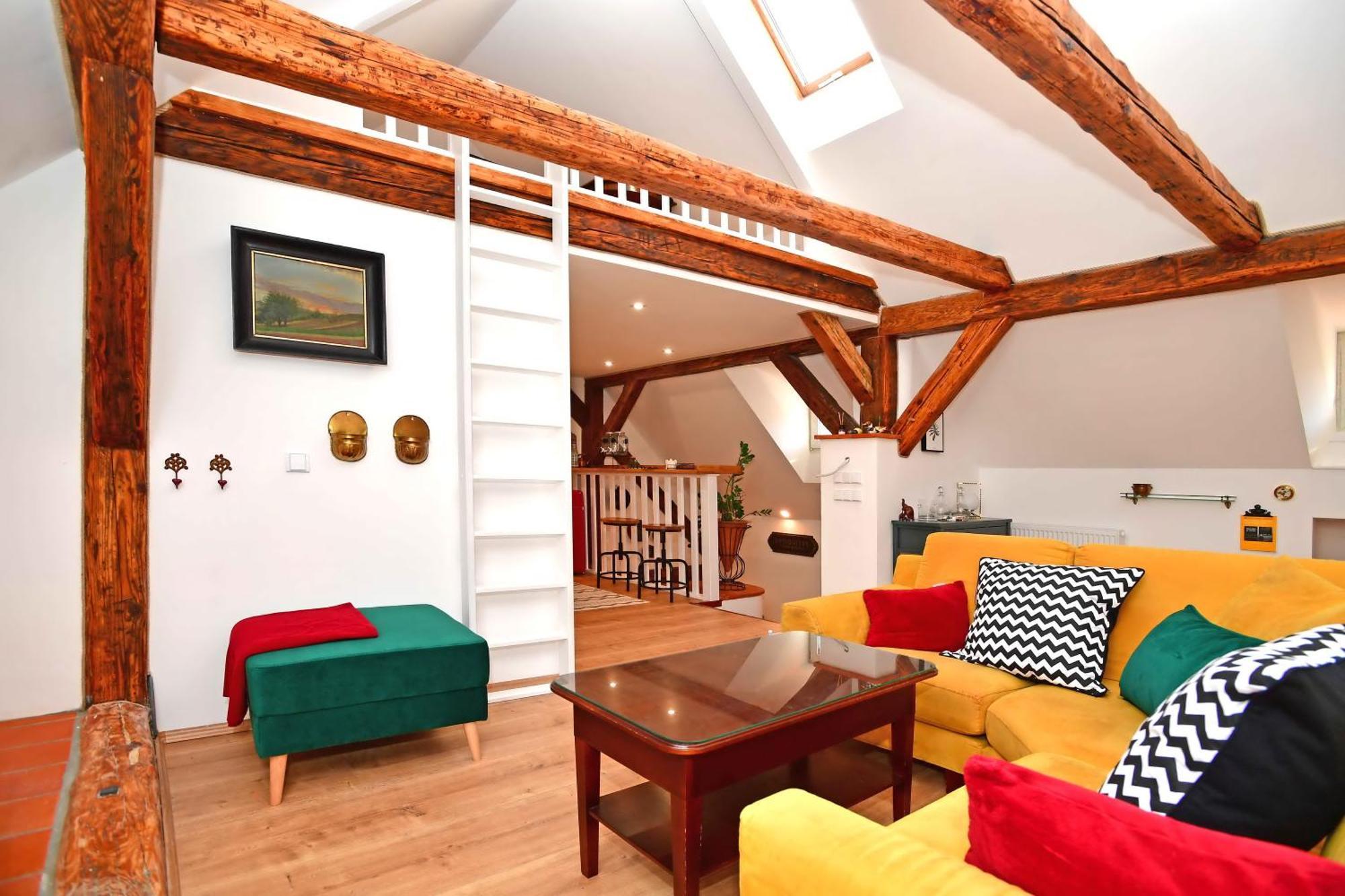 Romantic Apartment Under The Prague Castle Exterior photo