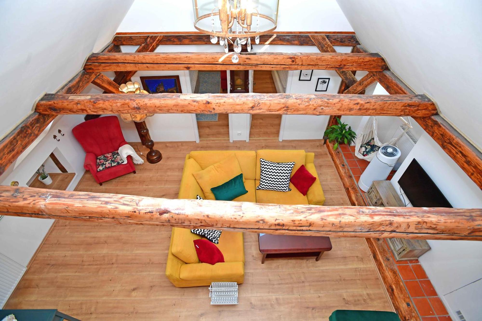 Romantic Apartment Under The Prague Castle Exterior photo