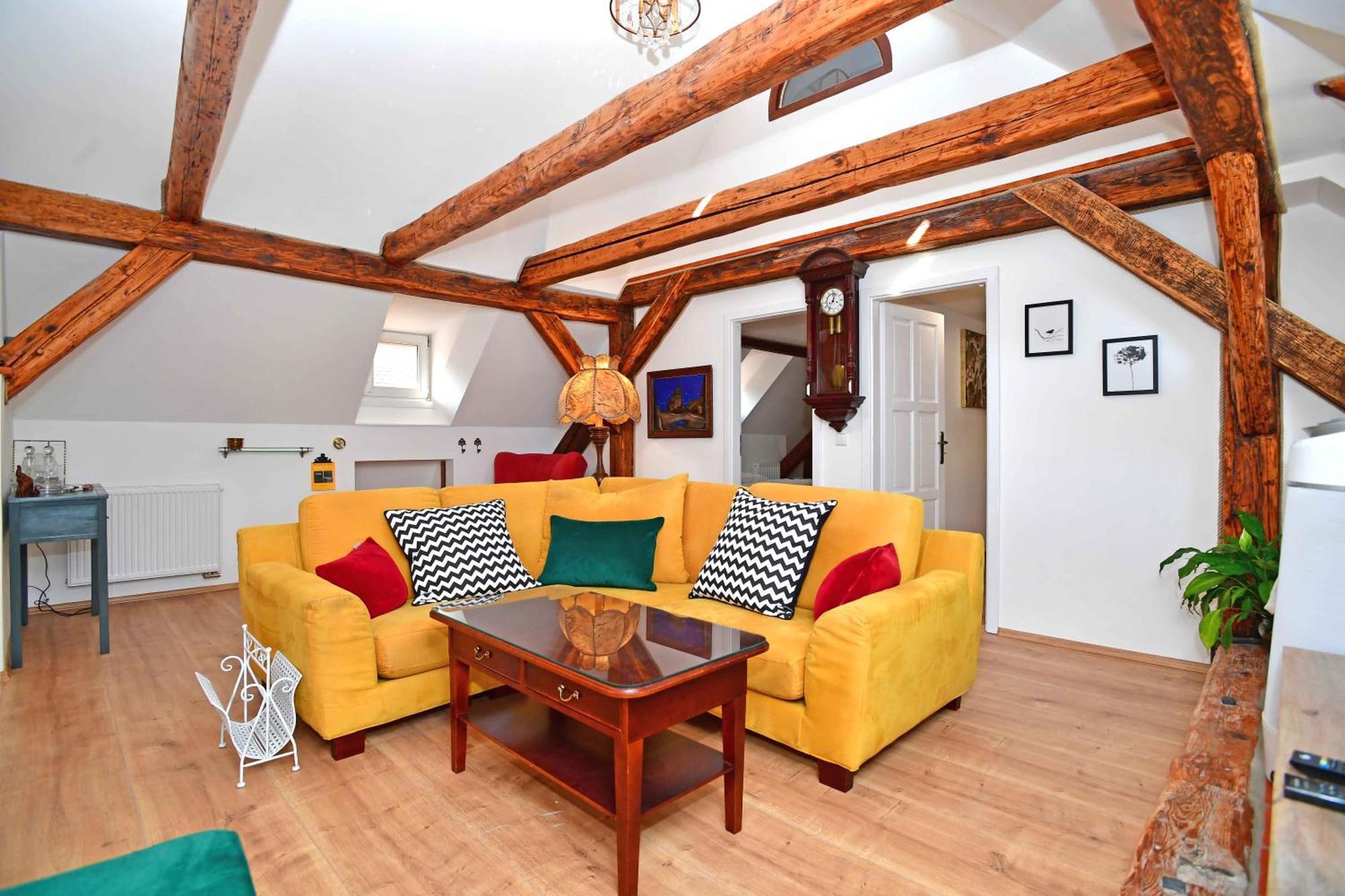 Romantic Apartment Under The Prague Castle Exterior photo